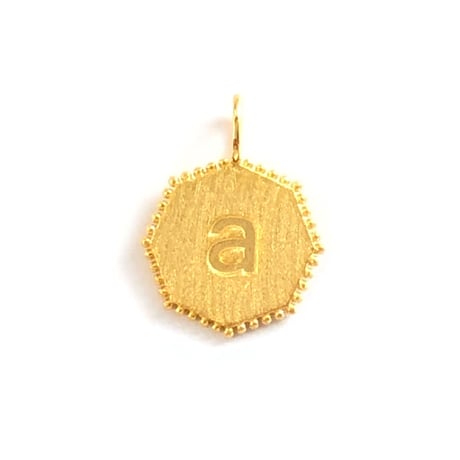 イニシャルペンダントトップ　オクタゴン(イニシャル「 a 」)
