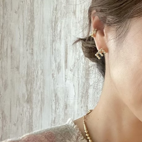 トパーズイニシャルピアス(片耳販売)