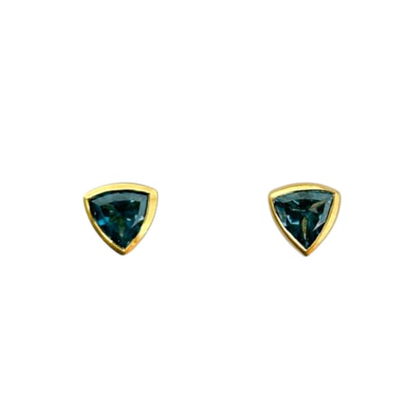 トリリアントスタッズピアス