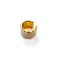 Ete　フラットエナメルイヤカフ（ミルクティーカラー）※オンラインショップ限定商品