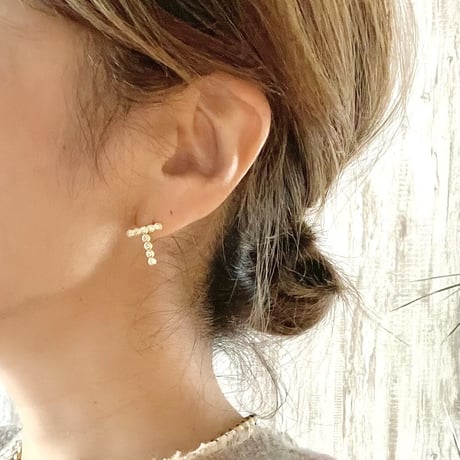 トパーズイニシャルピアス(片耳販売)
