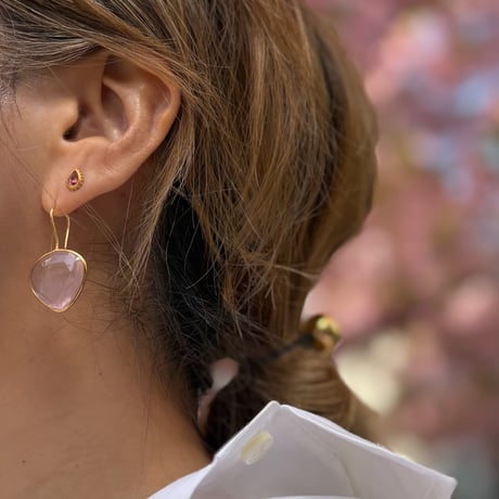バースストーンピアス(K10)　※片耳販売