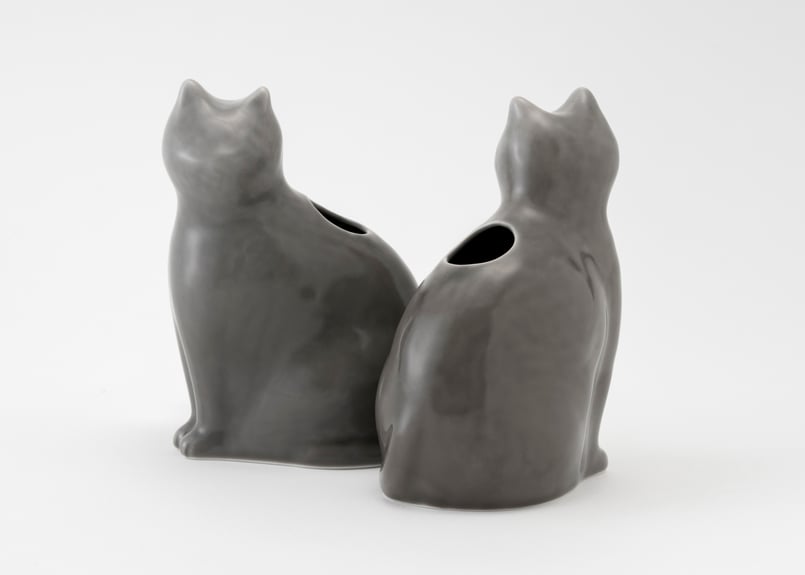 ひがし ちか 花器「愛 編む 磁器猫」 白猫 / 桃猫 / 黒猫 | zen to