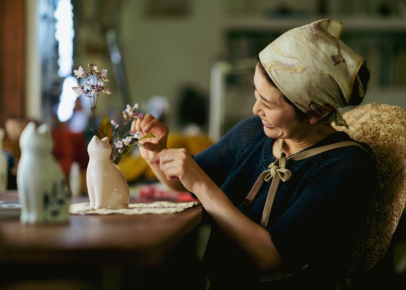 ひがし ちか 花器「愛 編む 磁器猫」 白猫 / 桃猫 / 黒猫 | zen to