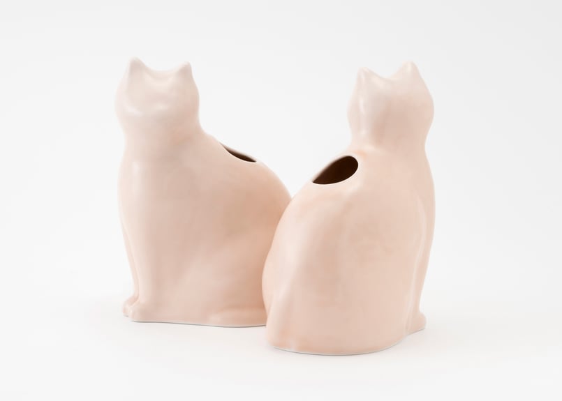 ひがし ちか 花器「愛 編む 磁器猫」 白猫 / 桃猫 / 黒猫 | zen to