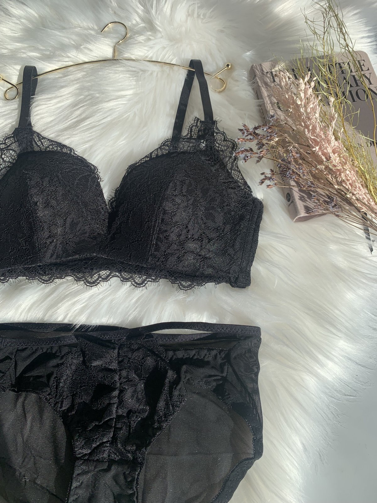 ⭐︎最終値下　試着のみ ブラ　ブラック、グレー2枚セット ノンワイヤーブラ インナー 透けブラ 総レース ショーツセット