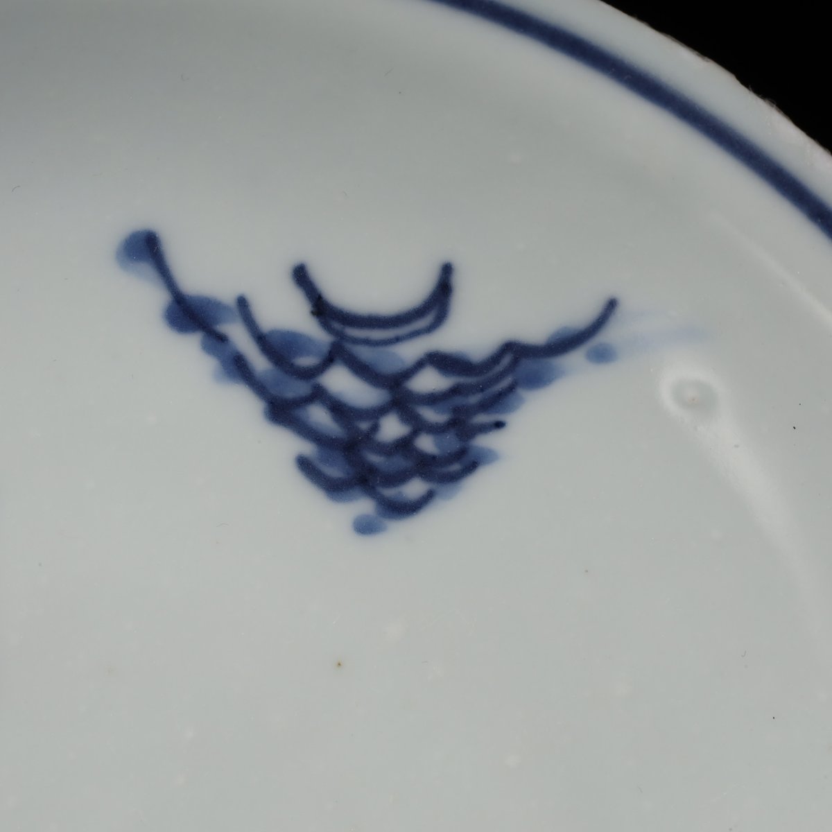 明 古染付玉兎文五寸皿 | LYAN ARTS' Collection online shop