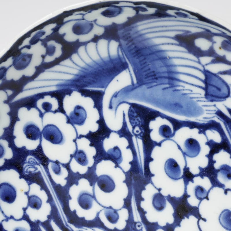 古伊万里染付雲鶴文輪花皿 一客 | LYAN ARTS' Collection online 古伊万里染付雲鶴文輪花皿 一客 | LYAN ARTS' Collection online