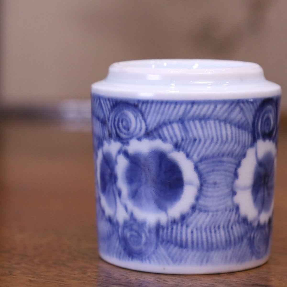 古伊万里 染付花繋ぎ文猪口 一客 | LYAN ARTS' Collection onlin