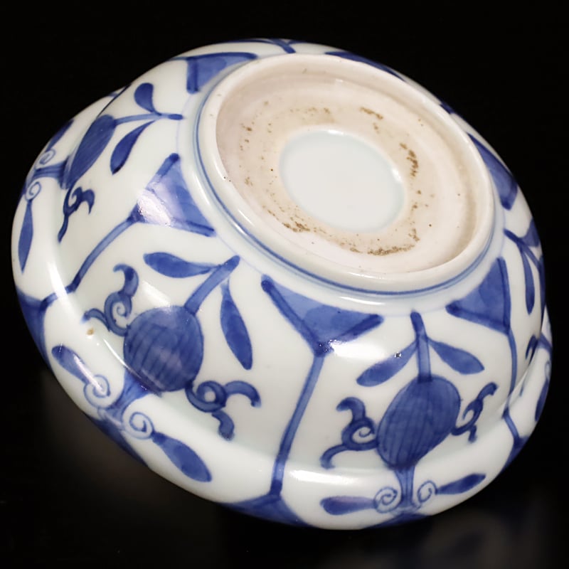 古伊万里 染付芙蓉手草花文小鉢 | LYAN ARTS' Collection online 古伊万里 染付芙蓉手草花文小鉢 | LYAN ARTS' Collection online