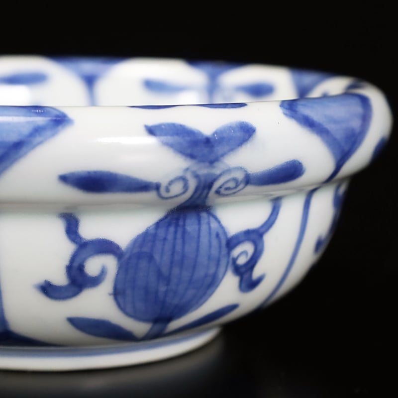 古伊万里 染付芙蓉手草花文小鉢 | LYAN ARTS' Collection online 古伊万里 染付芙蓉手草花文小鉢 | LYAN ARTS' Collection online