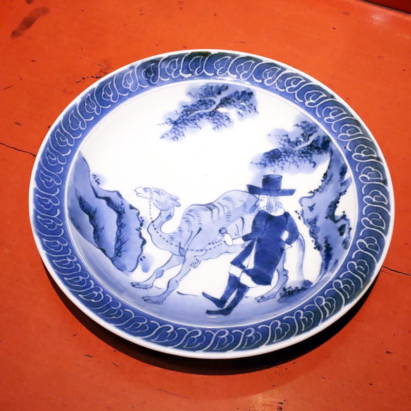 染め付け古伊万里珍しい時代物です。