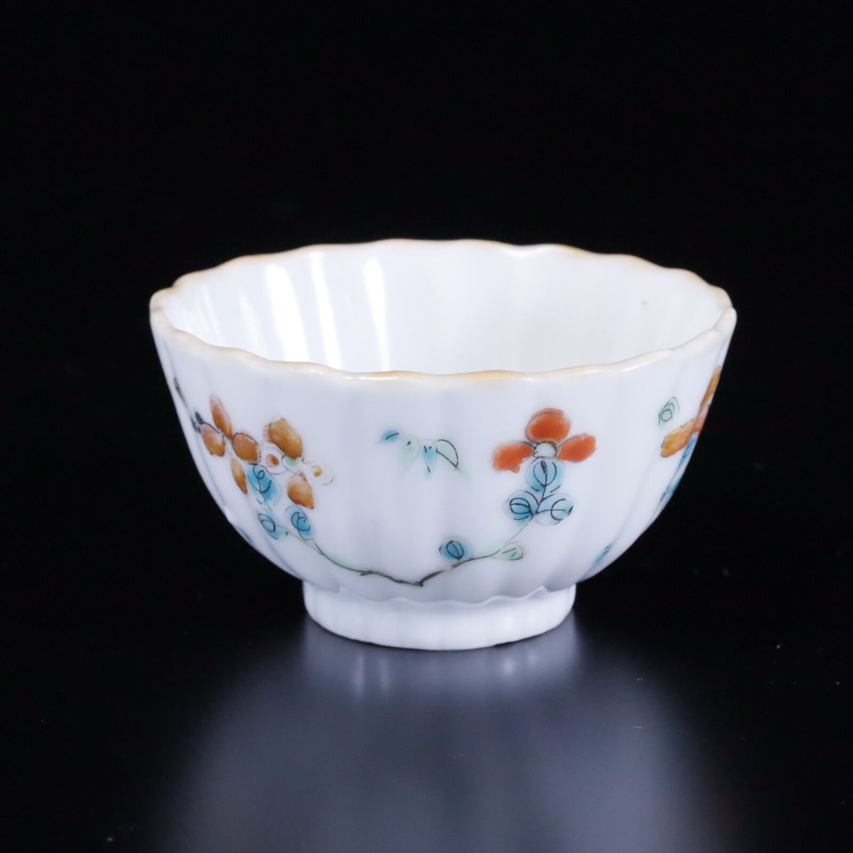 粉彩花文皿 粉彩花文皿