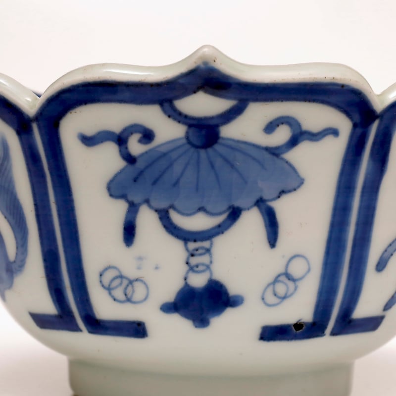 古伊万里染付犬文陵花形三ツ組碗 | LYAN ARTS' Collection online