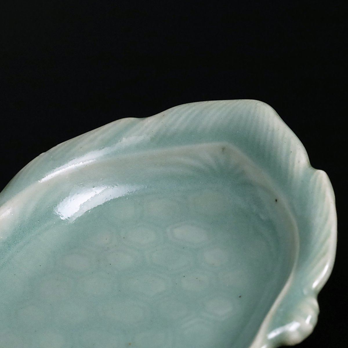 三田 青磁亀形小皿 一客 | LYAN ARTS' Collection online shop 三田 青磁亀形小皿 一客 | LYAN ARTS' Collection online shop