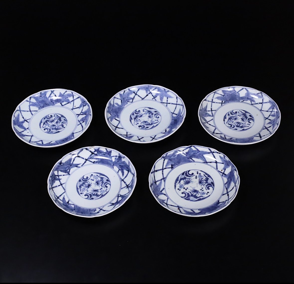 古伊万里 染付竹格子輪花皿 一客 | LYAN ARTS' Collection onlin