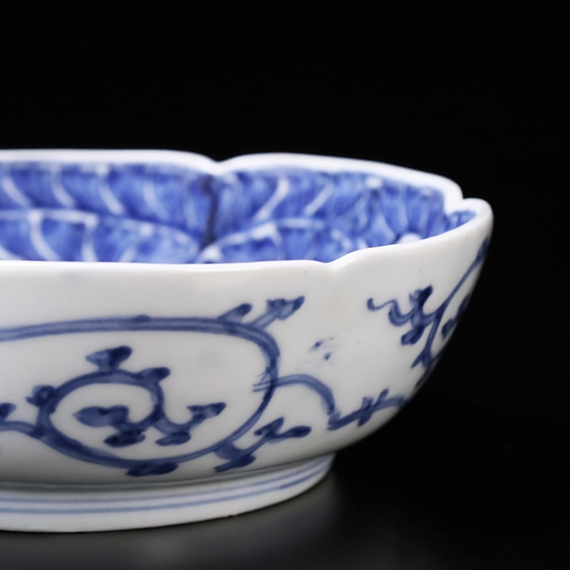 古伊万里 染付葉唐草文輪花小鉢 一客 | LYAN ARTS' Collection 古伊万里 染付葉唐草文輪花小鉢 一客 | LYAN ARTS' Collection