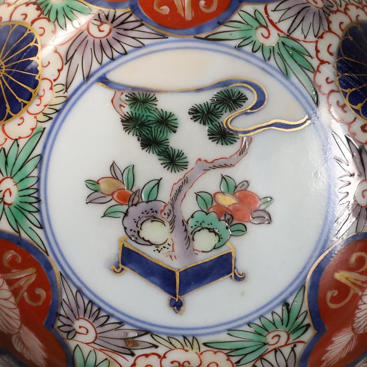 明治時代 古伊万里 肥蝶山 金襴色絵 風俗図 双孔雀図 花尽くし