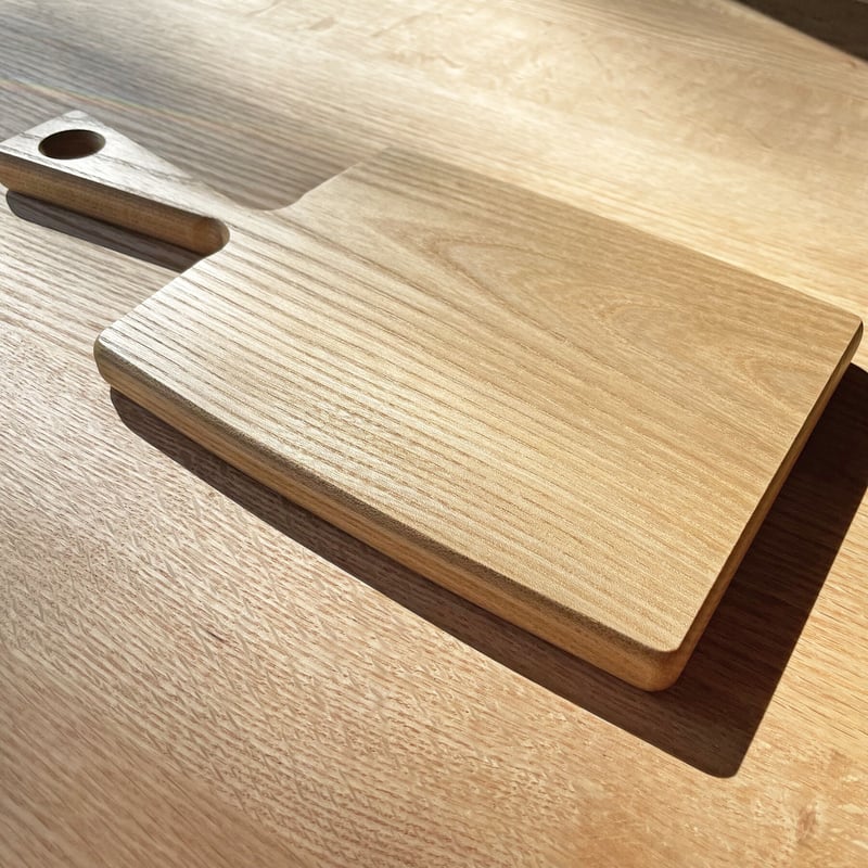 カッティングボードS（ニレ） | 木と工房家具 Jクオリア
