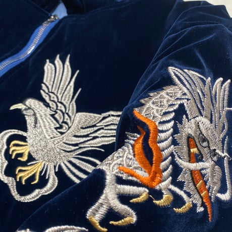 別珍 「Yokosuka刺繍入り」 横須賀発祥 SUKAJAN スカジャン 鷹 龍 HAWK ベルベット VELVET 紺 (SKJ103)