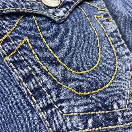 プレミアムジーンズ True Religion トゥルーレリジョン Rocco Super T Flap Skinny スキニージーンズ (JNS248)