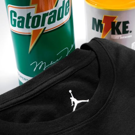 USA限定  NIKE ナイキ Jordan ジョーダン ゲータレード コラボ Like Mike ライトニング Tシャツ 半袖 黒