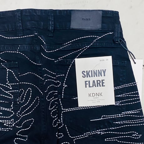 海外限定 KDNK ディーケーエヌケー Stacked Skinny Flare Landscape スタックド スキニーフレア 総刺繍 ジーンス (JNS51)