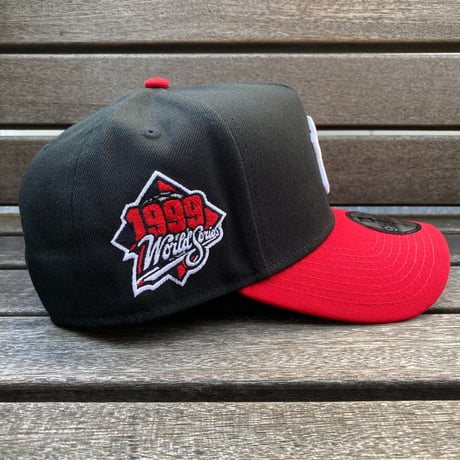 海外限定 Newera ニューエラ 9Forty Aフレーム NY Yankees ヤンキース 1999WS 黒/赤 キャップ (940-314)