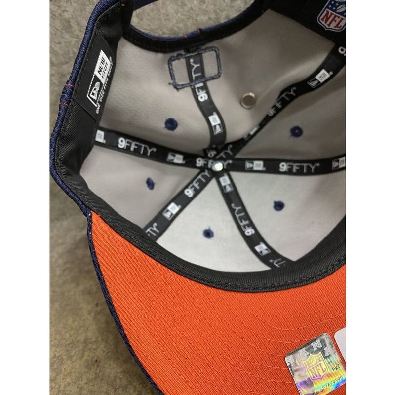 Chicago Bears キャップ 白と紺 スナップバック Chicago Bears Black & White Casual Cap FOCO