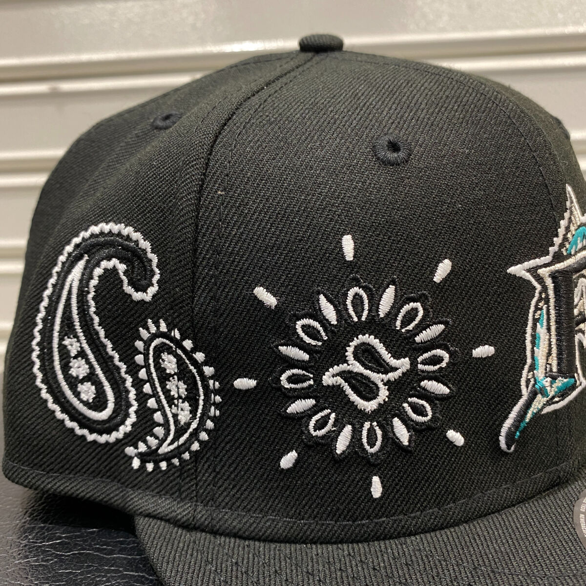 Newera 9forty マイアミマーリンズ ペイズリースナップバック USA限定 Newera ニューエラ 9FIFTY ペイズリー スナップバック
