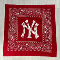 大判バンダナ NY ニューヨーク モノグラム BIGロゴ ペイズリー Monogram Paisley 赤 (BNDN111)