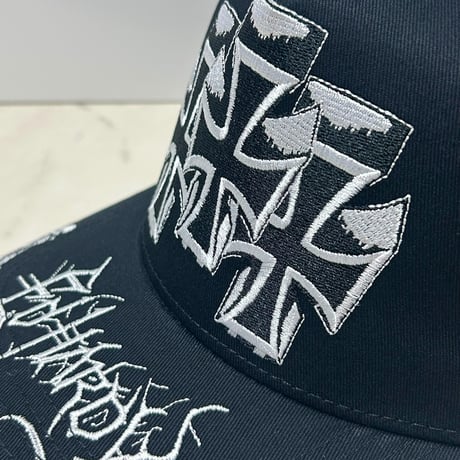 USA仕様 Ed Hardy エドハーディ Crosses Trucker 十字架 刺繍 メッシュ トラッカーキャップ Black (EDC10)