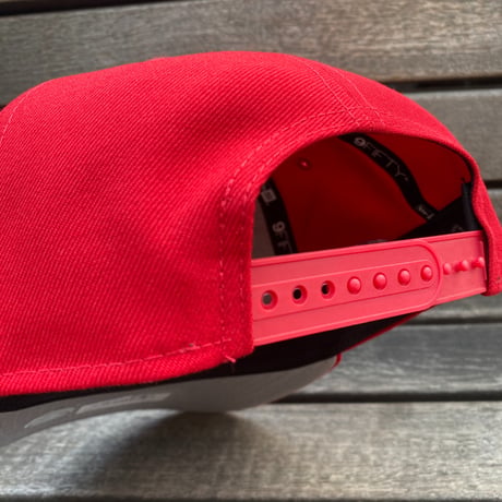 USA仕様 ニューエラ MLB 9Fifty Aフレーム LA Angels エンゼルス 2002 World Series キャップ (950-275)