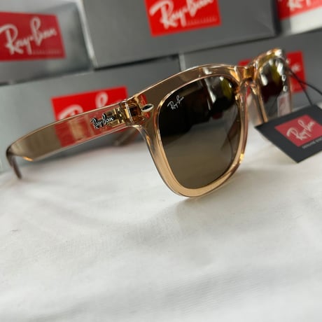 Ray-Ban レイバン SQUARE スクエアシェイプ 透明 トランスペアレント サングラス RB4260D (0RB20)