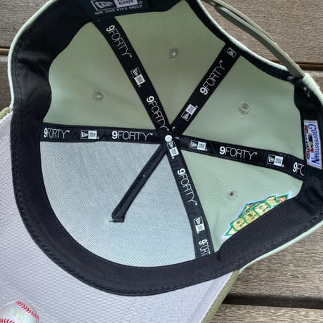 海外限定 Newera ニューエラ 9Forty Aフレーム NY Yankees ヤンキース 1999WS キャップ セージグリーン (940-201)
