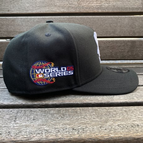 USA仕様 ニューエラ MLB 9Fifty Aフレーム Whitesox ホワイトソックス 2005 World Series キャップ (950-279)