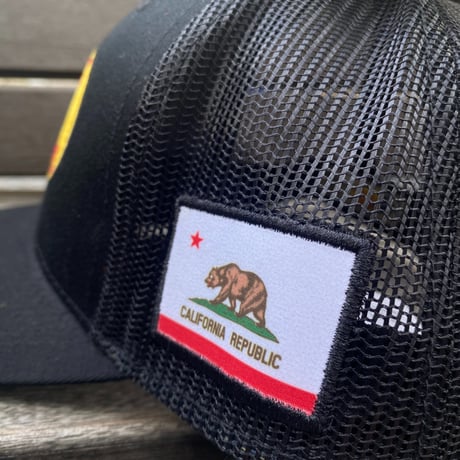 限定USA州旗パッチ Bass Pro Shops バスプロショップス 刺繍ロゴ カリフォルニア州 メッシュキャップ (Bps61)