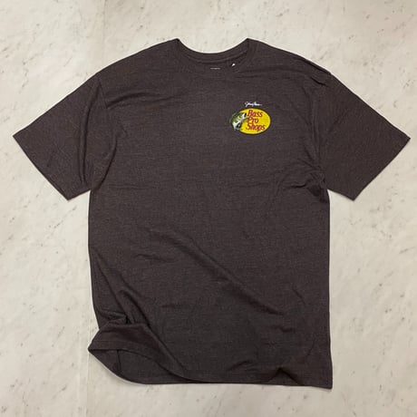 米国アウトドアブランド BassProShops® バスプロショップス ウッドカットロゴTシャツ (BpsT3)