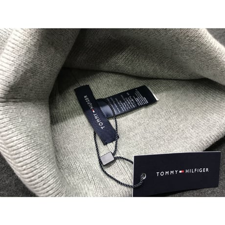 海外限定 トミーヒルフィガー TOMMY HILFIGER ニットキャップ 厚手 ビーニー 綿 コットン100％ グレー Flag フラッグ刺繍 Knit