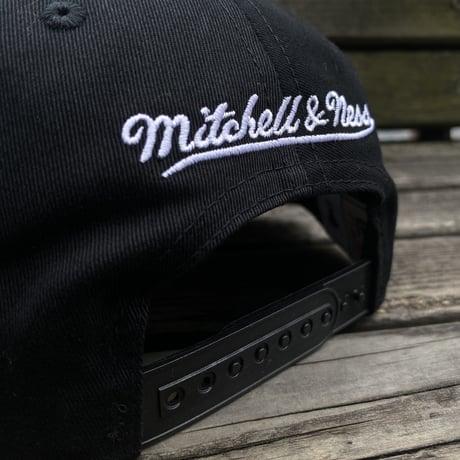 Mitchell&Ness ミッチェル&ネス Chicago シカゴ Bllus ブルズ 公式 Stripz スナップバックキャップ