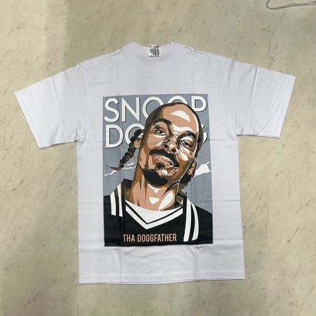 LA発 SNOOP DOGG スヌープ Tribute グラフィック 半袖 ヘビーウェイト Tシャツ 白 DOGGFATHER (GTS117)
