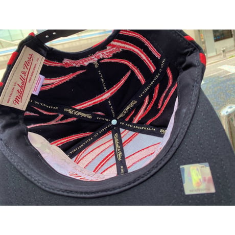 Mitchell&Ness NBA ヒューストン ロケッツ Rocket ハリケーン スナップバックキャップ