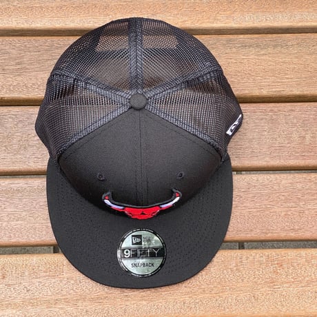 USAモデル 9FIFTY ニューエラ NBA シカゴ ブルズ BULLS クラシック トラッカーキャップ