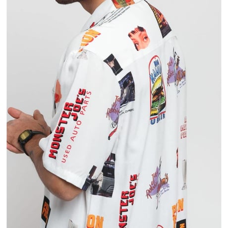 限定コラボ HUF ハフ 半袖 ボタンシャツ 総柄 パルプフィクション PULPFICTION カプセルコレクション