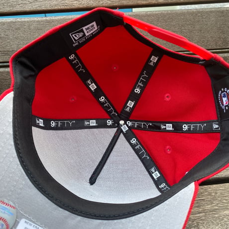 USA仕様 ニューエラ MLB 9Fifty Aフレーム LA Angels エンゼルス 2002 World Series キャップ (950-275)