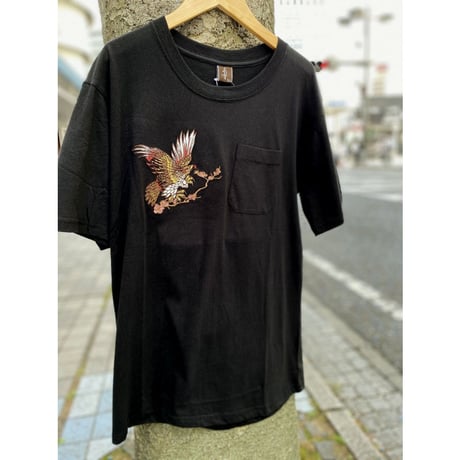 横須賀名物 スカジャン Ｔシャツ 刺しゅう スカT 鷹 ホーク HAWK 黒 和柄 ジャパン (JPT38)