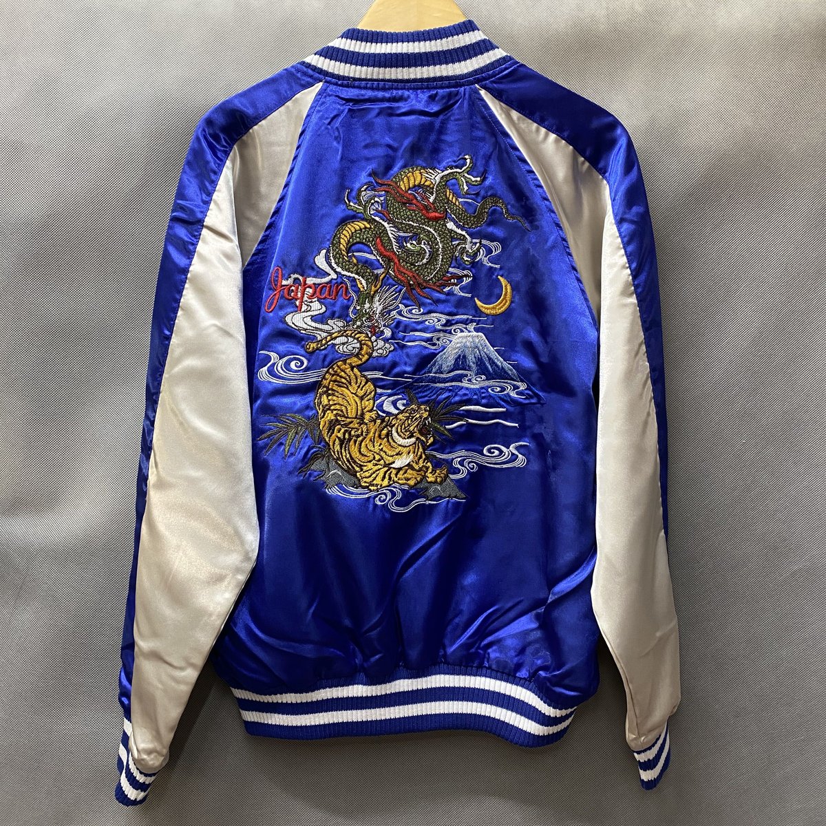 横須賀発祥 スカジャン 横須賀ジャンパー SUKAJAN 刺繍タイガー 横須賀発祥 スカジャン 横須賀ジャンパー SUKAJAN 刺繍タイガー