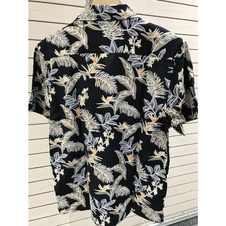 【特別SALE価格】アロハシャツ ALOHA 半袖 オープンカラー 開襟 レーヨン100% 黒 ブラック フラワープリント ハワイアンシャツ R1