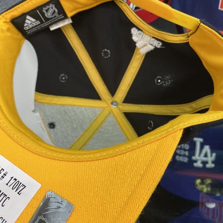 Adidas アディダス NHL ピッツバーグ ペンギンズ スナップバックキャップ アイスホッケー 黒/黄