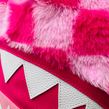 米国仕様 SPRAYGROUND スプレイグラウンド SFURZILLA SHARK BACKPACK ピンクファー バックパック (BKPK58)